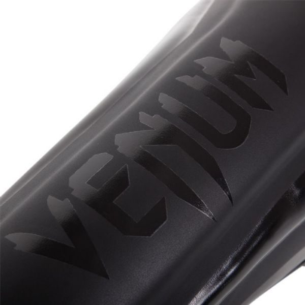 מגני רגלים VENUM ELITE STANDUP SHINGUARDS הסדרה החדשה