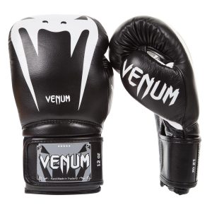 כפפות איגרוף ונום עור אמיתי   Venum "Giant 3.0" Boxing Gloves - שחור לבן