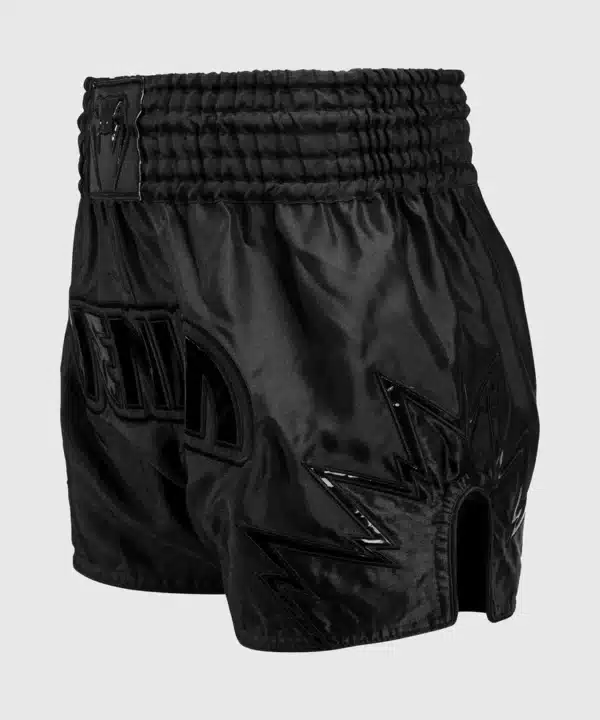 מכנס איגרוף תאילנדי Venum Inferno Muay Thai Shorts - Black/Black
