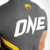 ⁦חולצת Venum ONE FC Impact Dry Tech T-Shirt -אפור צהוב⁩ – תמונה ⁦3⁩