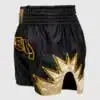 ⁦מכנס איגרוף תאילנדי Venum Inferno Muay Thai Shorts - Black/Gold⁩ – תמונה ⁦2⁩