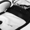 ⁦כפפות איגרוף  Venum "Challenger 3.0" Boxing Gloves - שחור/לבן⁩ – תמונה ⁦3⁩