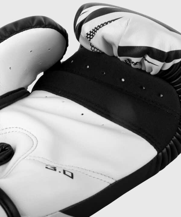 כפפות איגרוף  Venum "Challenger 3.0" Boxing Gloves - שחור/לבן