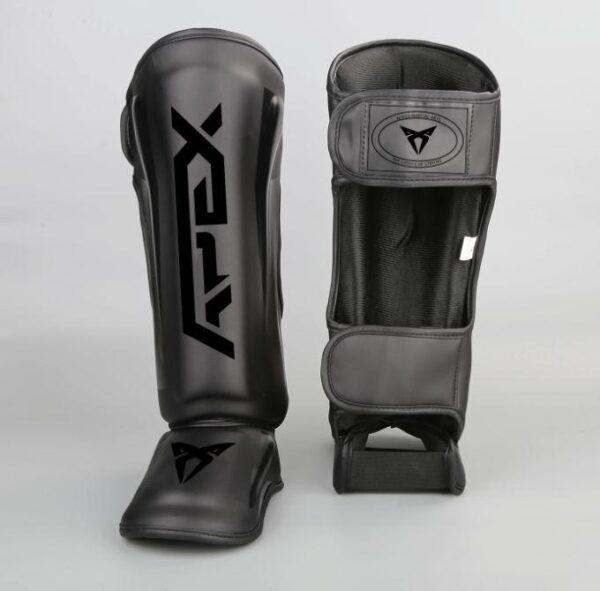 APEX ELITE Shinguards  - מגני רגלים קשיח כפול מקצועי מבית XWEAR