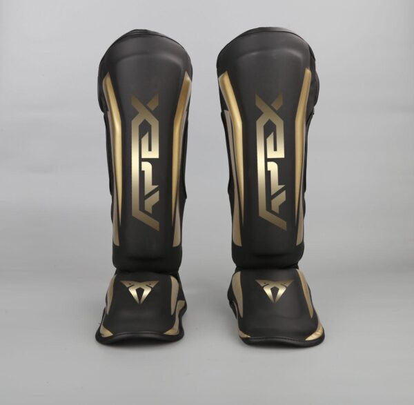 APEX ELITE Shinguards  - מגני רגלים קשיח כפול מקצועי מבית XWEAR