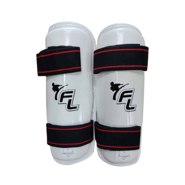מגן רגליים מקצועי לטאקוונדו Apex בצבע לבן
