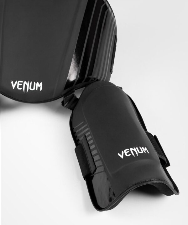 מגן בטן למאמן + מגן שוקיים | VENUM CHALLENGER BELLY AND LEGS PROTECTOR