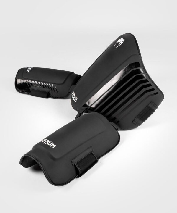 מגן בטן למאמן + מגן שוקיים | VENUM CHALLENGER BELLY AND LEGS PROTECTOR