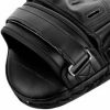 ⁦זוג ונום לפה פד - לאפה איגרוף Venum light focus Mitts - שחור שחור⁩ – תמונה ⁦2⁩