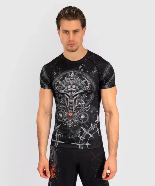 ראשגארד קצר אפור שחור Venum Gladiator 5.0 Men's Short Sleeve Rashguard - Black/Silver