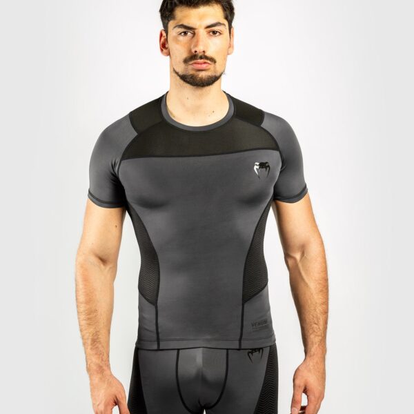 ראשגארד קצר אפור\שחור Venum G-Fit