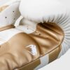⁦כפפות איגרוף VENUM ELITE BOXING GLOVES - לבן זהב⁩ – תמונה ⁦3⁩