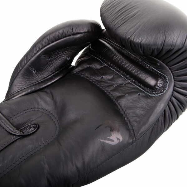 כפפות איגרוף ונום עור אמיתי   Venum "Giant 3.0" Boxing Gloves - שחור שחור