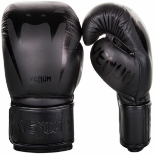 כפפות איגרוף ונום עור אמיתי   Venum "Giant 3.0" Boxing Gloves - שחור שחור