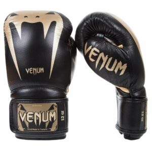כפפות אגרוף Venum Giant 3.0 Boxing Gloves - Nappa Leather שחור זהב