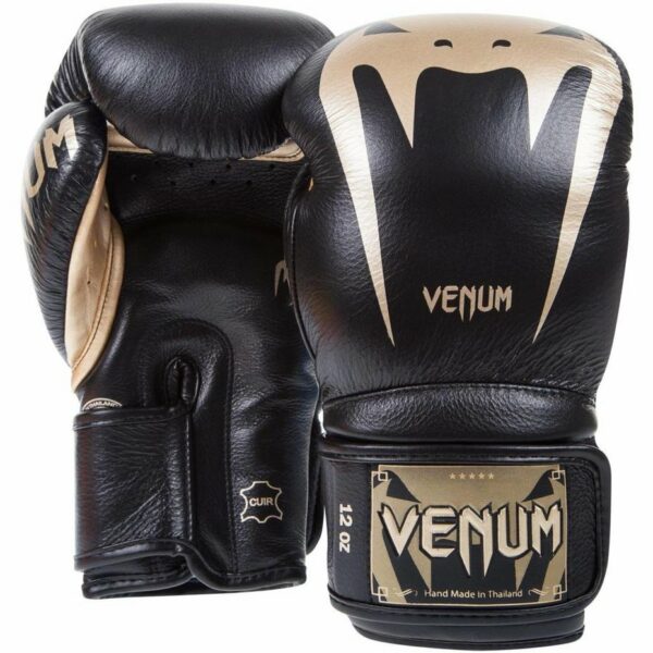 כפפות אגרוף Venum Giant 3.0 Boxing Gloves - Nappa Leather שחור זהב