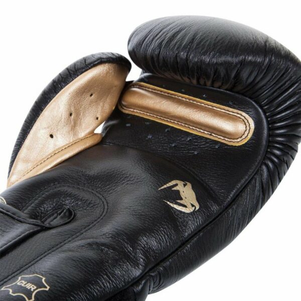 כפפות אגרוף Venum Giant 3.0 Boxing Gloves - Nappa Leather שחור זהב