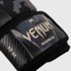 ⁦כפפות אגרוף Dark/Camo/Sand Venum Impact Boxing Gloves⁩ – תמונה ⁦3⁩