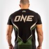 ⁦חולצת Venum ONE FC Impact T-shirt - שחור חאקי⁩ – תמונה ⁦2⁩