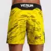 ⁦מכנס ונום UFC צהוב - UFC Fusion by Venum Authentic Fight Night Men’s Fight Short - Short Fit - Yellow⁩ – תמונה ⁦4⁩