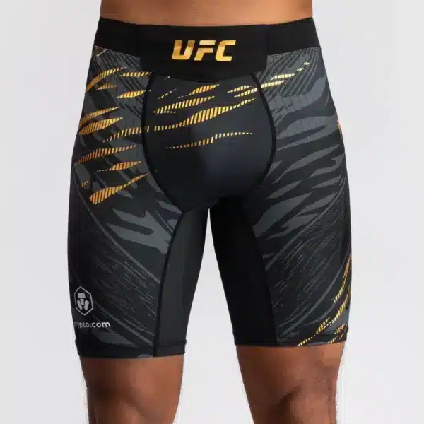 מכנס ונום UFC שחור -UFC Fusion by Venum Authentic Fight Night Men’s Vale Tudo Short - Champion
