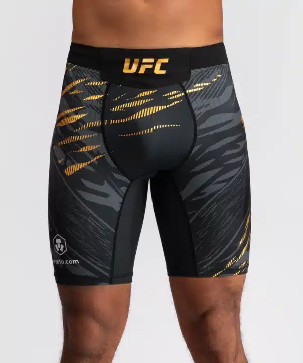 מכנס ונום UFC שחור -UFC Fusion by Venum Authentic Fight Night Men’s Vale Tudo Short - Champion