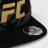 ⁦כובע ונום UFC שחור/זהב  - UFC Fusion by Venum Authentic Fight Night Sports Cap - Champion⁩ – תמונה ⁦4⁩