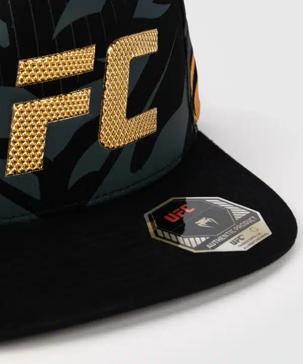 כובע ונום UFC שחור/זהב  - UFC Fusion by Venum Authentic Fight Night Sports Cap - Champion