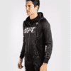 ⁦קפוצ׳ון ונום UFC שחור-UFC VENUM AUTHENTIC FIGHT WEEK MEN'S ZIP HOODIE - BLACK⁩ – תמונה ⁦2⁩