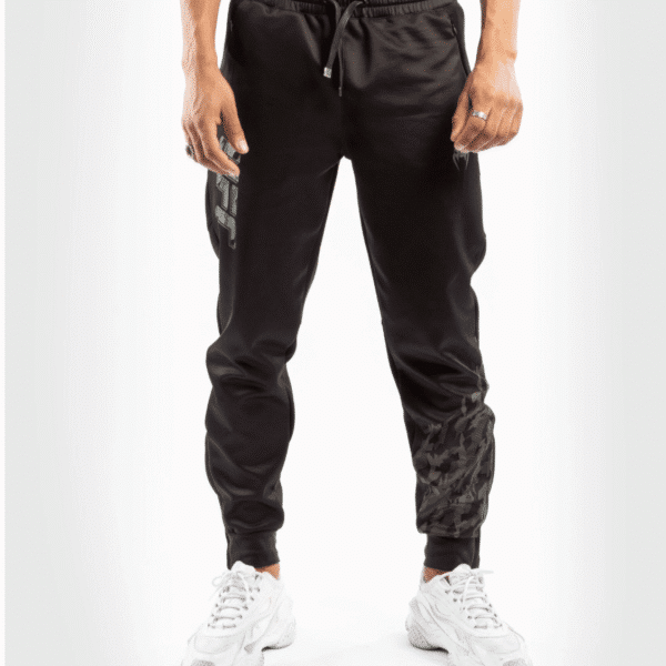 מכמנס ונום UFC שחור - UFC VENUM AUTHENTIC FIGHT WEEK MEN'S PANTS - KHAKI