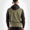 ⁦קפוצ׳ון ונום UFC VENUM AUTHENTIC FIGHT WEEK MEN'S PULLOVER HOODIE - KHAKI⁩ – תמונה ⁦2⁩