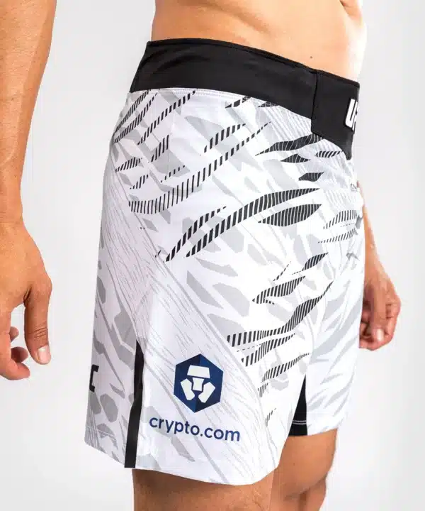 מכנס ונום UFC לבן - UFC Fusion by Venum Authentic Fight Night Men’s Fight Short - Short Fit - White