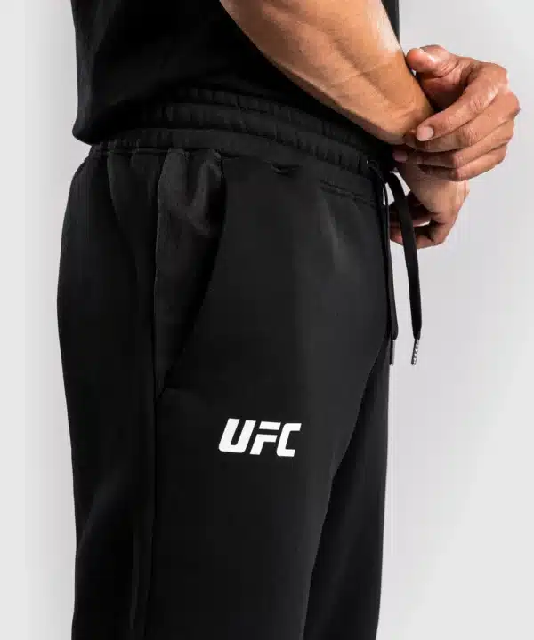 מכנס ונום UFC שחור- UFC Fusion by Venum Men’s Replica Pant - Black