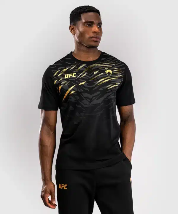חולצת ונום UFC שחורה - UFC Fusion by Venum Men’s Replica Short Sleeve T-Shirt - Champion