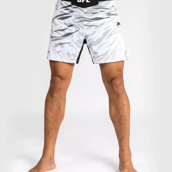 מכנס ונום UFC לבן - UFC Fusion by Venum Authentic Fight Night Men’s Fight Short - Short Fit - White