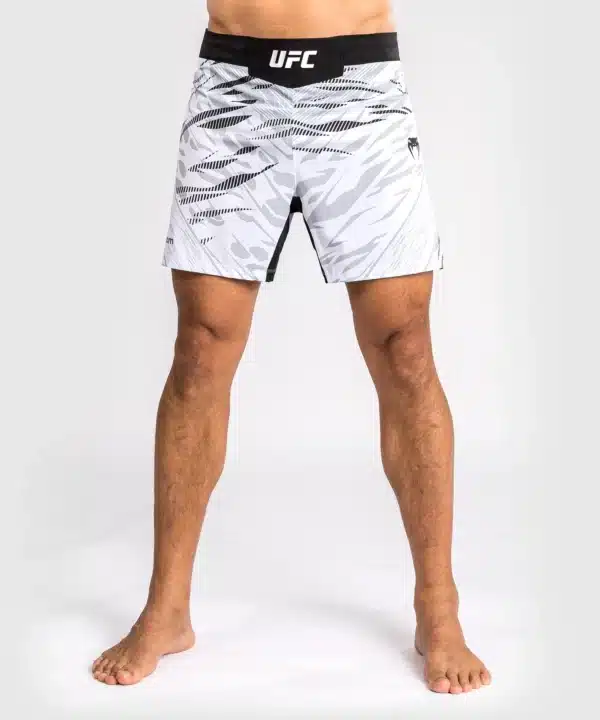 מכנס ונום UFC לבן - UFC Fusion by Venum Authentic Fight Night Men’s Fight Short - Short Fit - White