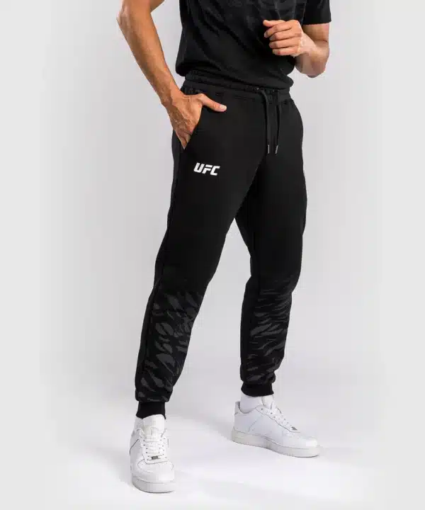 מכנס ונום UFC שחור- UFC Fusion by Venum Men’s Replica Pant - Black
