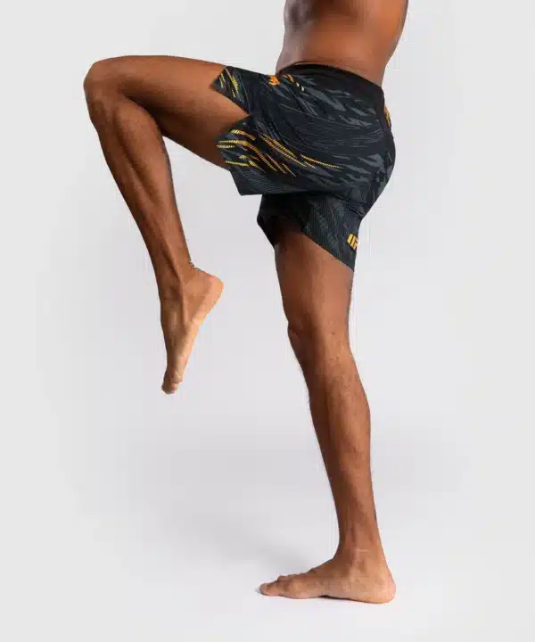 מכנס ונום  UFC UFC Fusion by Venum Authentic Fight Night Men’s Fight Short - Short Fit - Champion