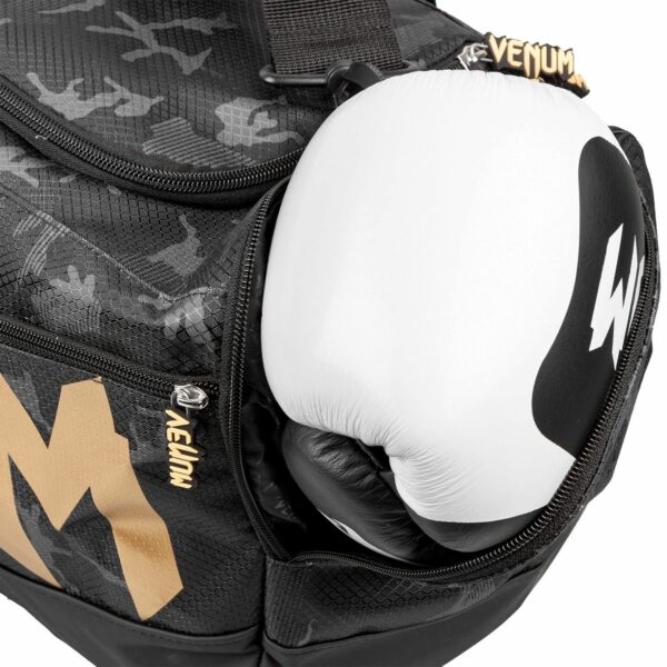 תיק ונום Venum sparring - שחור זהב