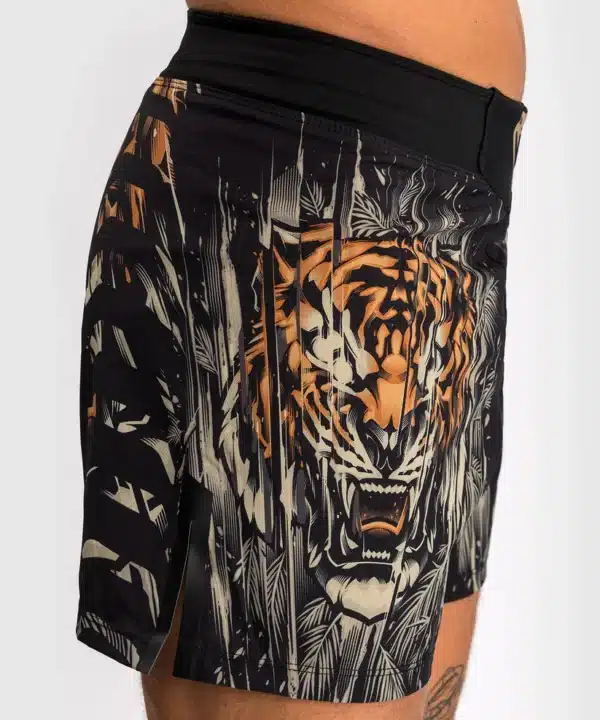 מיכנס לחימה של ונום - Venum Tiger Men's Fight Shorts - Black/Neon Orange