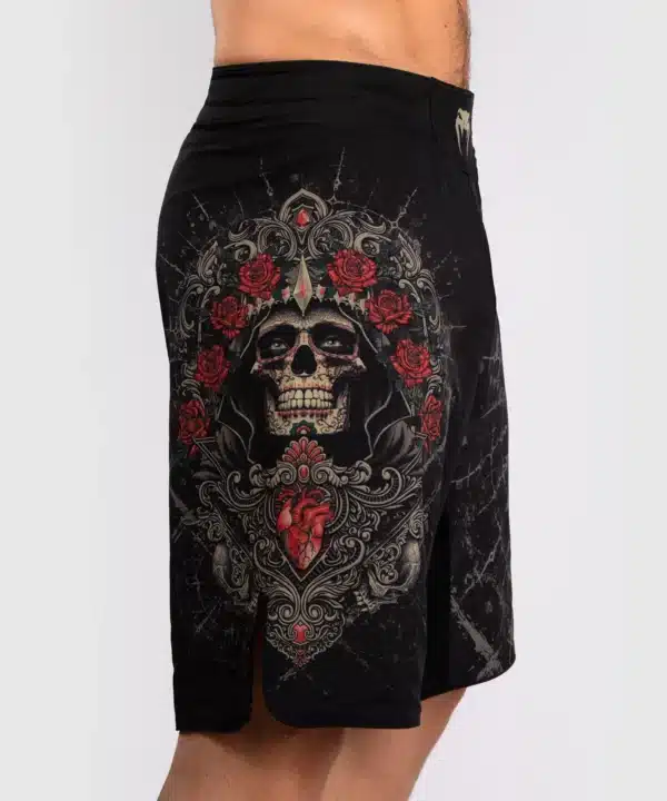 מיכנס לחימה של ונום - Venum Santa Muerte 5.0 Men’s Fight Shorts - Deep Black/Gold