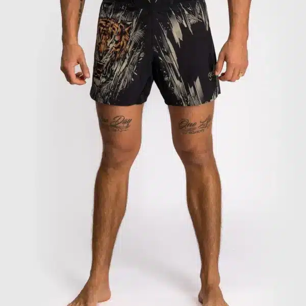 מיכנס לחימה של ונום - Venum Tiger Men's Fight Shorts - Black/Neon Orange