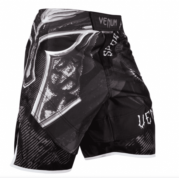 מיכנס לחימה של ונום - VENUM GLADIATOR 3.0 FIGHTSHORTS - BLACK/WHITE