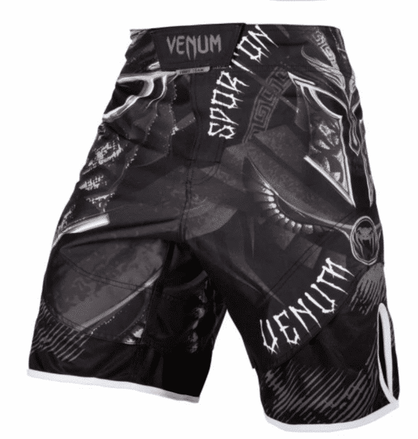 מיכנס לחימה של ונום - VENUM GLADIATOR 3.0 FIGHTSHORTS - BLACK/WHITE