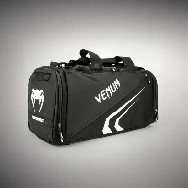 תיק ספורט ונום Venum מקצועי Trainer Lite Evo עם תאים נפרדים ואוורור לציוד אימונים