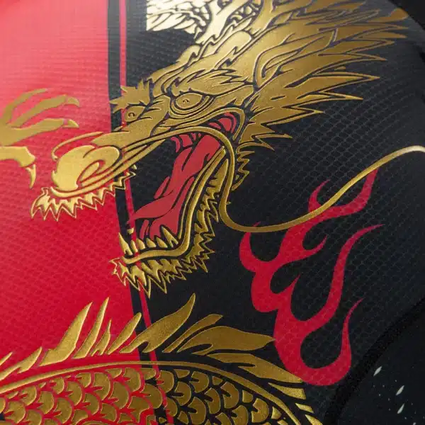 חולצת ונום ראשגרד- Venum x Tekken 8 - Marshall Law Rashguard - Black/Red/Gold