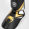 ⁦מגני רגליים ונום שחור זהב ולבן- VENUM CONTENDER 2.0 SHIN GUARDS - BLACK/WHITE/GOLD⁩ – תמונה ⁦2⁩