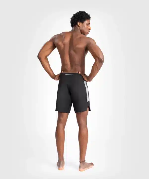 מיכנס לחימה של ונום -Venum Tempest Men's Fight Shorts - Black/Grey