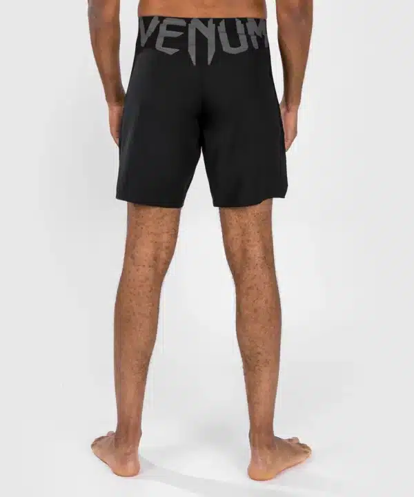 מיכנס לחימה של ונום - Venum Light 5.0 Fightshort - Black/White