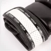 ⁦כפפות אגרוף VENUM IMPACT 2.0 MMA GLOVES - BLACK/WHITE⁩ – תמונה ⁦3⁩